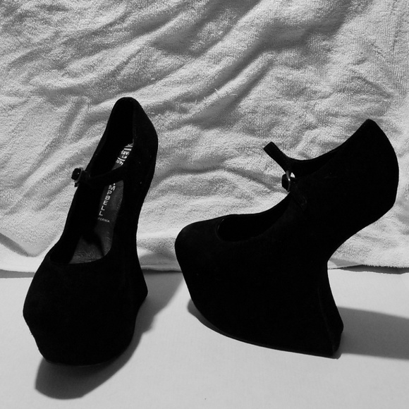 jeffrey campbell heelless boots